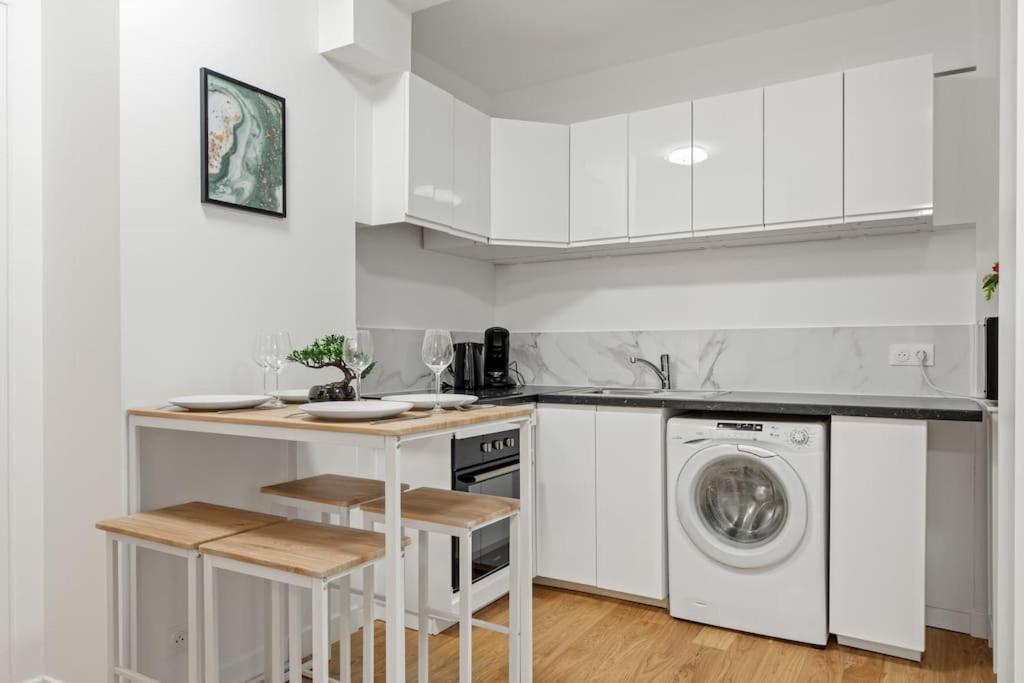 Perfect Emplacement Paris - Metro 1 Min - Tour Eiffel 10Min - Netflix Exterior foto